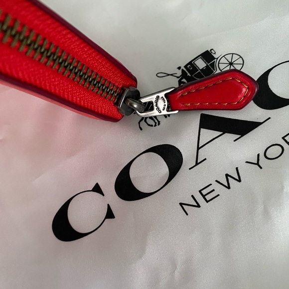 Disney X Coach limited Edition full size wallet - Picture 6 of 6